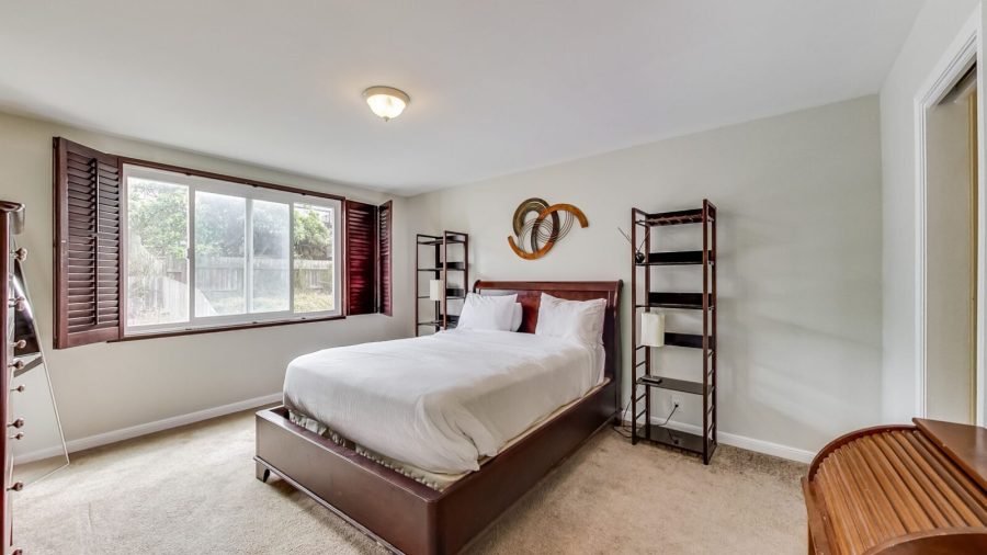 Master Suite "J" with a queen-sized bed and en suite full bathroom...