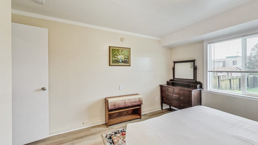 Lower level/4th bedroom