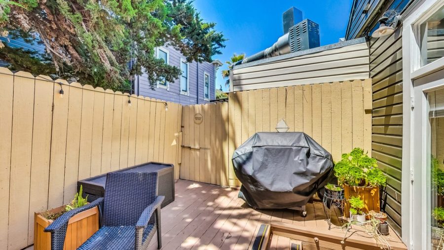 Nestled above the flore Dispensary on noe street, this is an oasis in a cozy part of the bustling Castro Neighborhood