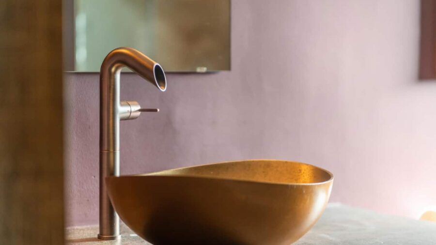 Bathroom sink