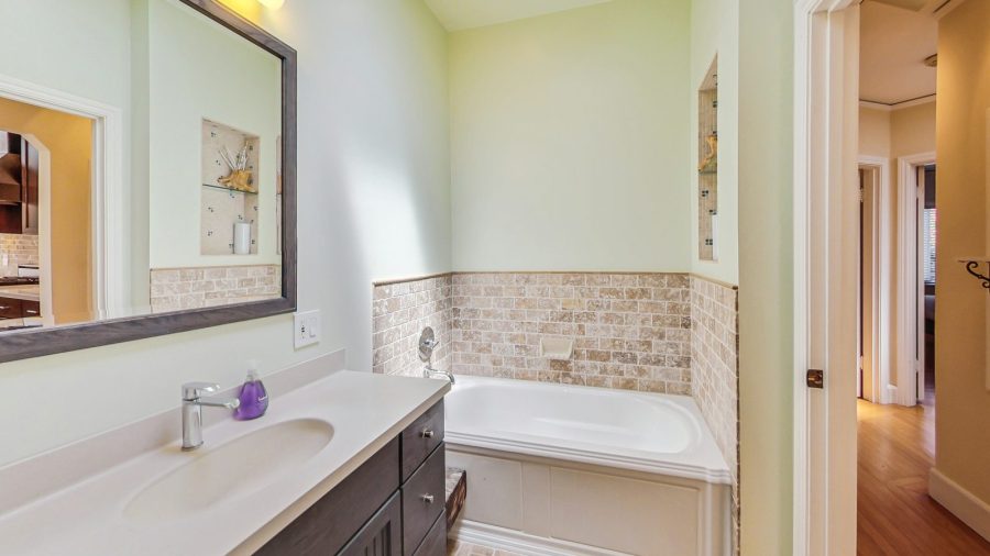 Bathtub