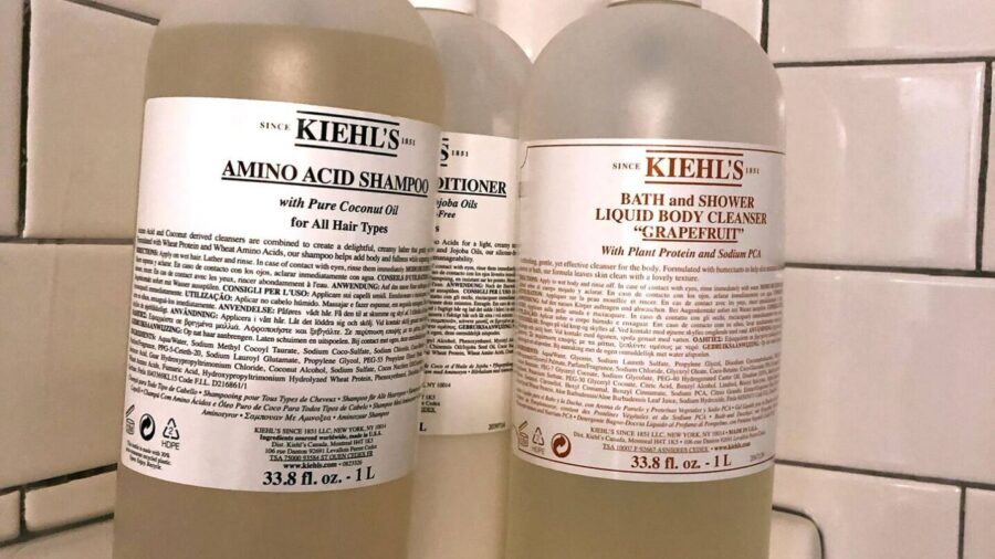 Kiehl's bath and body products provided.