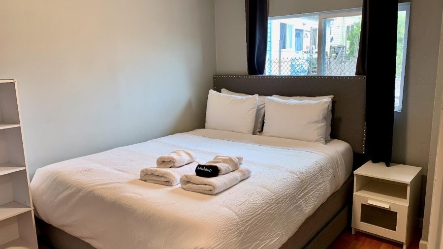 Back bedroom with Twin mattress...