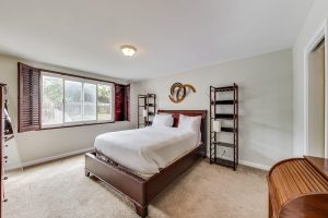 Welcome to Master Suite "J" with a queen-sized bed and en suite full bathroom...