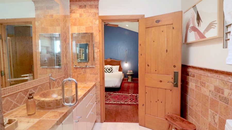 En suite Master bathroom...