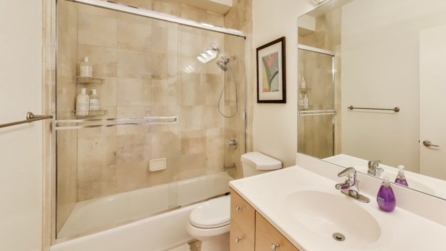 Full bathroom downstairs is just off the 2nd and 3rd bedrooms