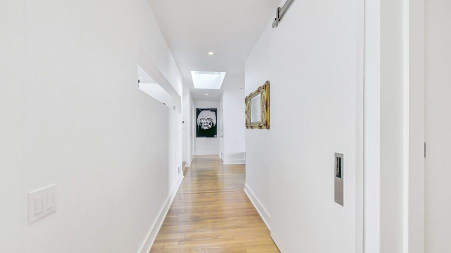 Once inside, the laundry is straight ahead , turn left and Andy Warhol will welcome you home. 