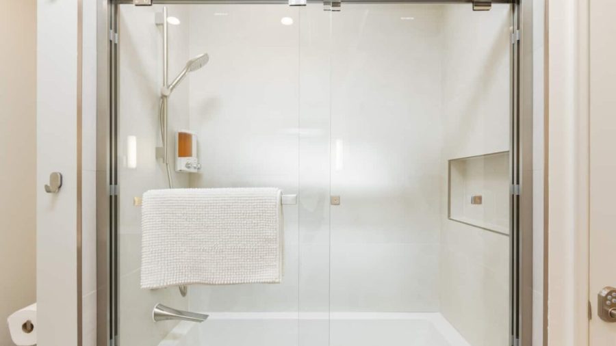 Second bedroom bath
