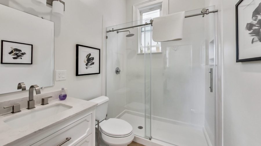 full bathroom off kitchen and 2nd bedroom 
