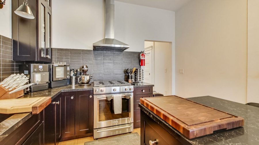 In the kitchen...High-end, new appliances, Keurig single-serve coffee maker, I supply coffee and tea!