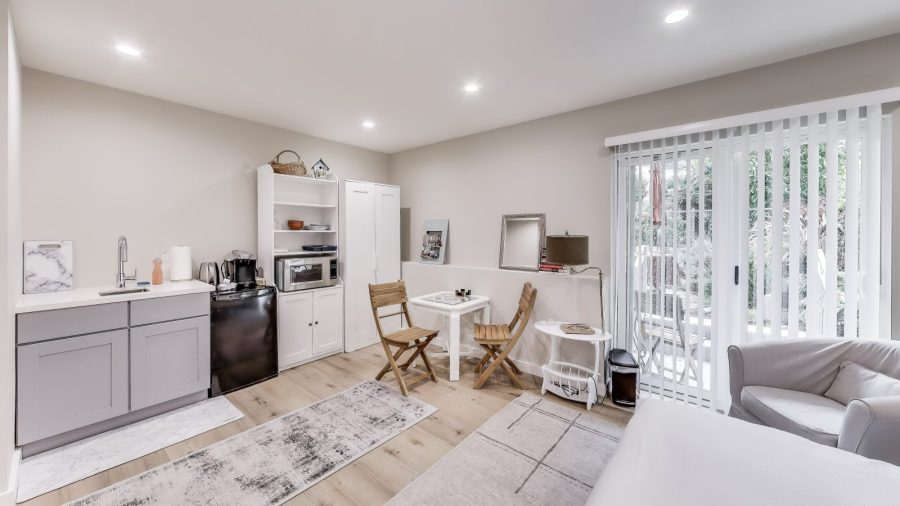 Spacious studio has everything you need.  Refrigerator for storing leftovers and a microwave for heating them, and a keurig coffee maker (we provide coffee and tea pods along with stevia, splenda and sugar). 