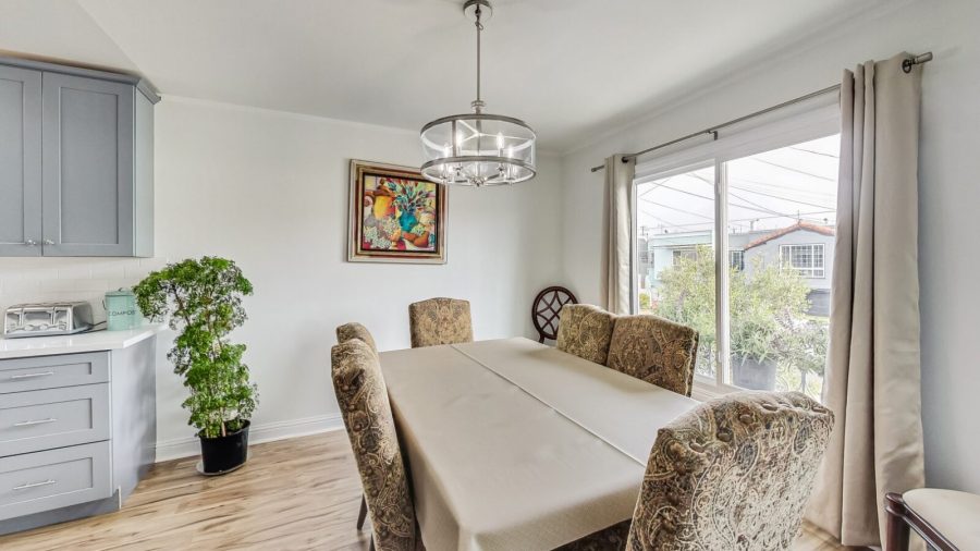 Dining area in upper level. (Seating for 8)