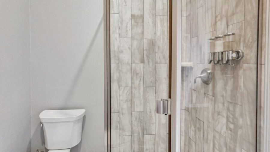 Master en suite bathroom.