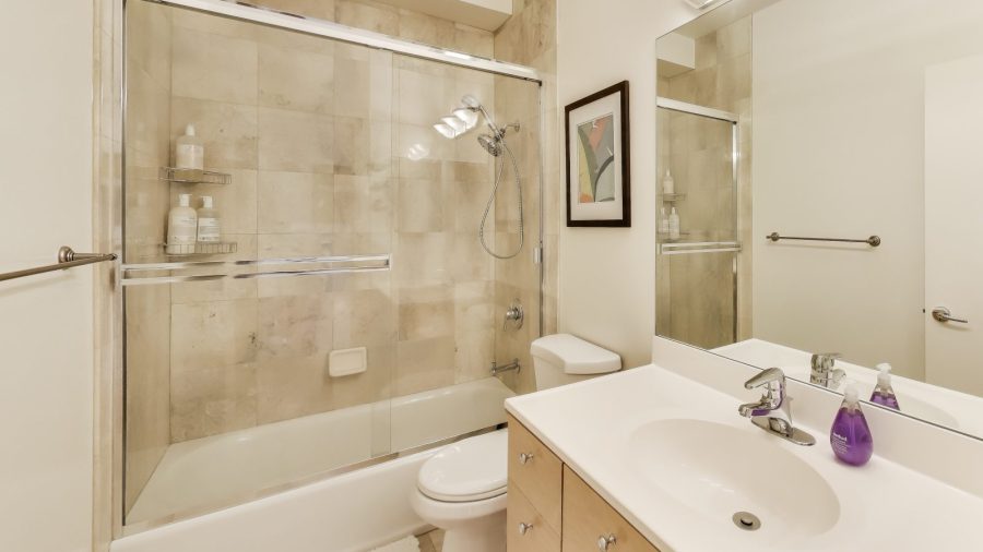 Full bathroom downstairs is just off the 2nd and 3rd bedrooms