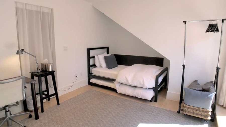 Second bedroom with two single beds
