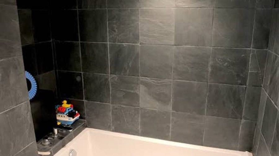 Bath tub