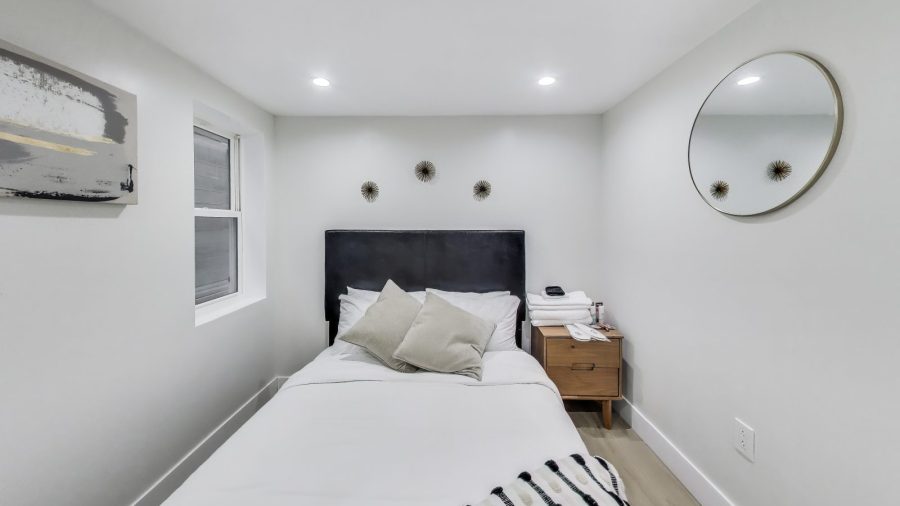 Main bedroom with Queen bed