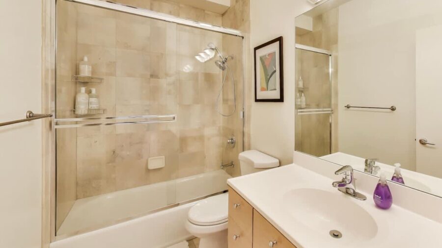 Full bathroom downstairs is just off the 2nd and 3rd bedrooms