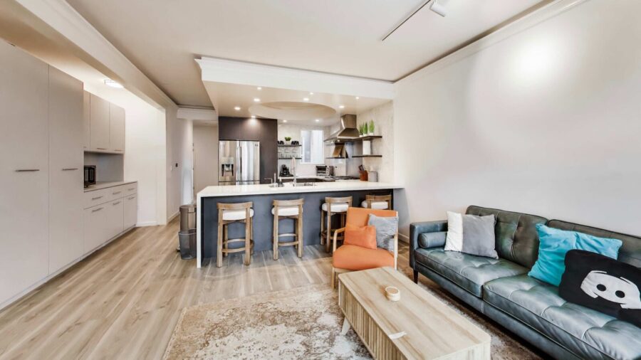 Open concept living/kitchen