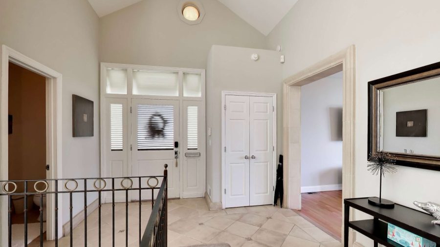 Foyer--half bathroom 