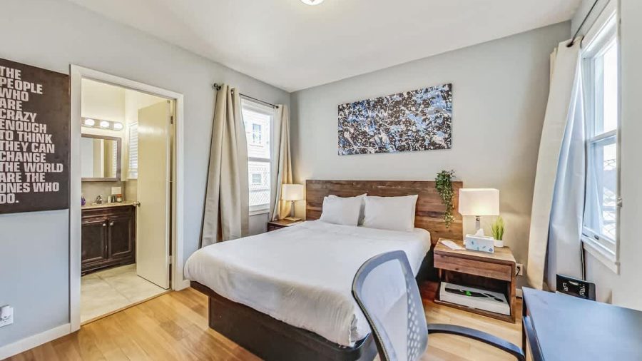 The bedroom closest to the kitchen has an en suite bathroom.   Next to this bedroom is the bathroom that is accessible to the other 3 bedrooms. 